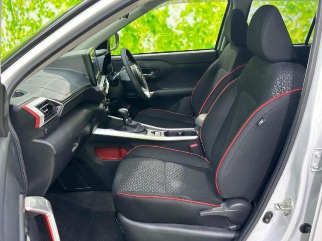 WECARSでは各商談席に大型モニターをご用意しております！見やすい大画面でゆったりと全国の在庫をご覧いただけます！是非ご来店お待ちしております！