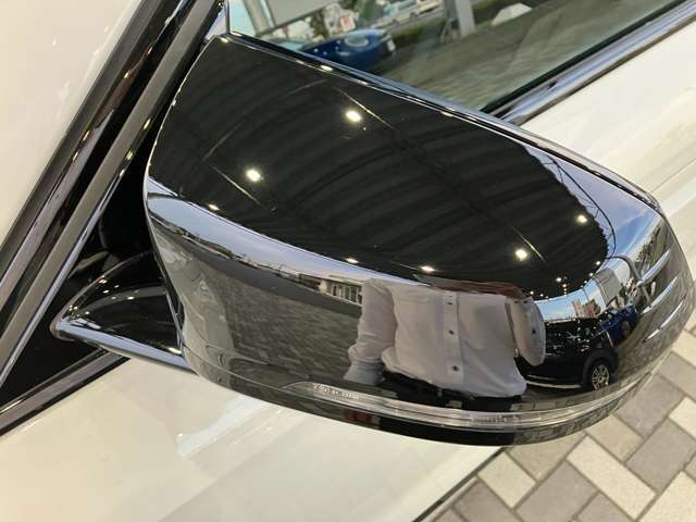 このお車は【浦和美園支店】に展示中です！ご来場、お問い合わせをスタッフ一同お待ちしております。＜住所＞埼玉県さいたま市緑区美園6-11-1　＜TEL＞048-812-2525