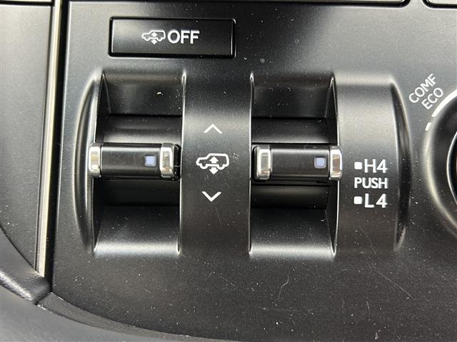 【車高選択スイッチ（電子制御エアサスペンション）】乗員や荷物重量にかかわらず、車高選択スイッチで選択した車高レベルを維持します！