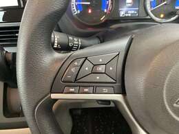 ステアリングリモコンでナビも楽々操作♪