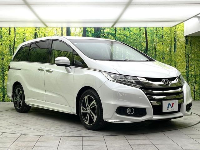 大好評のボディコーティング「弾スプラッシュコート」もご納車までに施工可能。通常のガラスコートと異なる、耐久年数6年の無機質ガラスコーティングが、ボディをキレイな状態に保ってくれます。