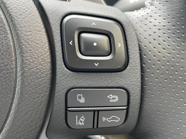 【トヨタセーフティセンス】走行中に前方の車両等を認識し、衝突しそうな時は警報とブレーキで衝突回避と被害軽減をアシスト。より安全にドライブをお楽しみいただけます。