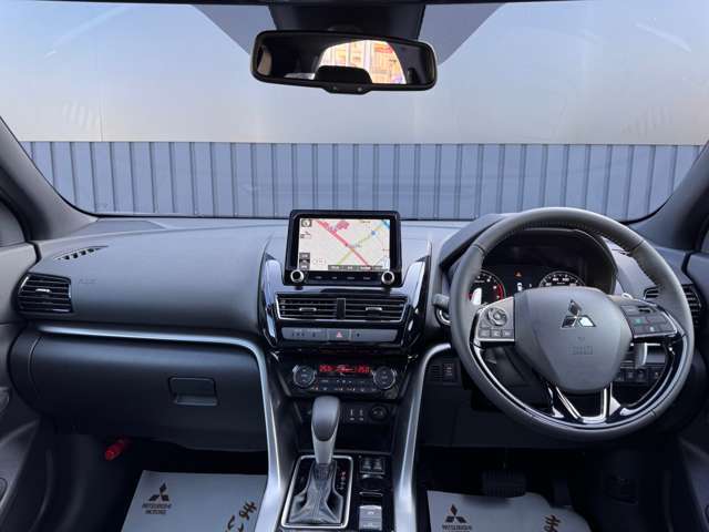 インパネ全体の画像です。視界もよく運転もしやすいです。