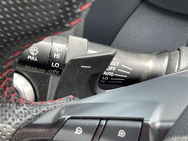 納車前に内外装のクリーニングをいたします。各種コーティング（別途有料）もご用意しておりますので、是非ご相談ください。
