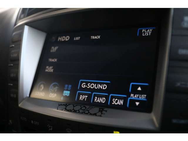 【SDナビ】BluetoothオーディオやSD再生など多彩な音楽再生、フルセグTVまで見れる高性能ナビです！長距離のお出かけにも便利です。
