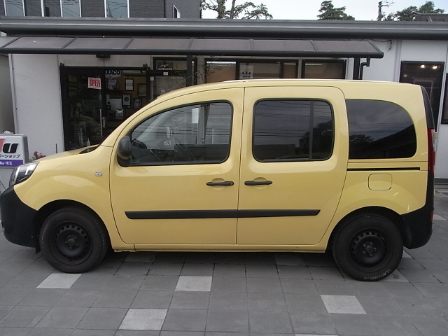 全国名義変更ご自宅納車OKです。別途お見積もりいたします。遠方でも安心してお買い上げいただけますよう誠心誠意対応させていただきます。