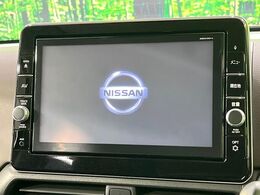 【純正ナビ】人気の純正ナビを装備。オーディオ機能も充実しており、Bluetooth接続すればお持ちのスマホやMP3プレイヤーの音楽を再生可能！毎日の運転がさらに楽しくなります！！