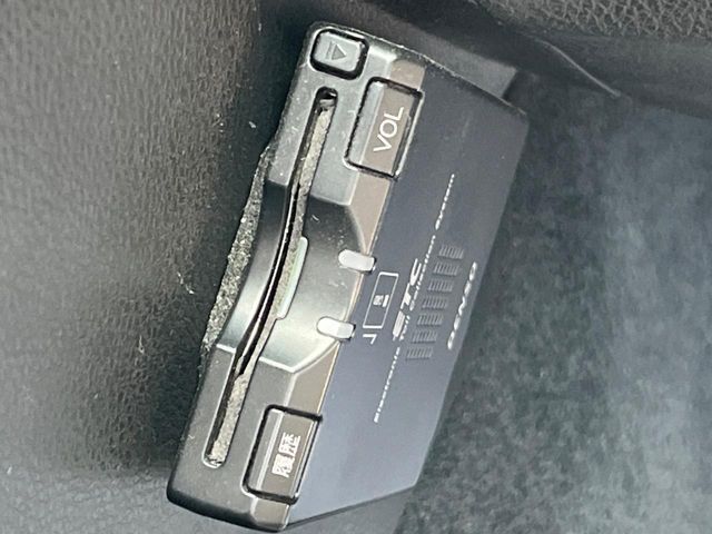 【ETC】高速道路の料金所をストレスなく通過！話題のスポットやサービスエリアに多い「スマートIC」利用時は必須のアイテムです。当店でセットアップを実施、ご納車当日からすぐにご利用いただけます！