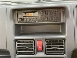 【ラジオ】AM/FMラジオが付いているので、運転中もお楽しみいただけます！