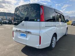 全国に店舗を展開しているのでどこでもお取り寄せが可能です！この車が気になるけど遠方だから・・・と諦める必要はありません！※別途陸送費が必要です。