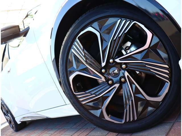 当社在庫すべて車両状態評価書添付でございます。仕入れ先から評価までご納得するまでご確認ください。