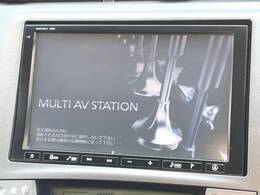 【純正ナビ】人気の純正ナビを装備しております。ナビの使いやすさはもちろん、オーディオ機能も充実！キャンプや旅行はもちろん、通勤や買い物など普段のドライブも楽しくなるはず♪