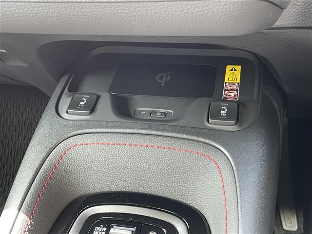 気になる車はすぐにお問い合わせください！画面右側の0066から始まる無料ダイヤルからお問い合わせ下さい！専門スタッフがお車のご質問にお答えいたします！