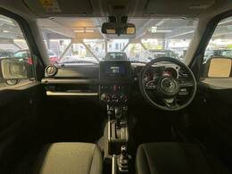 アイポイントが高く見晴らしの良い運転席です！