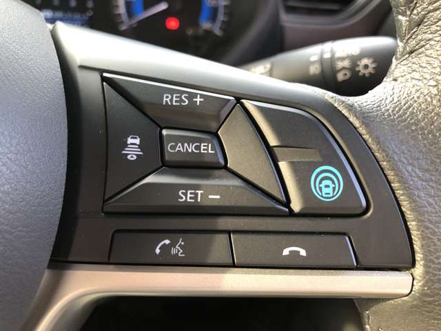 プロパイロット付きです！高速道路などでの運転をアシストしてくれるので、長距離ドライブの疲労軽減に！おでかけがさらに楽しく☆彡