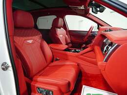 納車前に自社工場にて入念に納車前整備を施します。プレミアム輸入車専門店ならではのノウハウで、消耗品の交換はもちろん、その車種の弱点を押さえた整備も好評です。