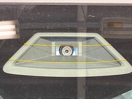 【スズキ　セーフティサポート】走行中に前方の車両等を認識し、衝突しそうな時は警報とブレーキで衝突回避と被害軽減をアシスト。より安全にドライブをお楽しみいただけます。