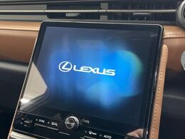 【9.8インチ　ディスプレイオーディオ】大画面のディスプレイはAppleCarPlayやAndroidAutoが利用可能。大きな画面でスマホナビアプリ等が利用いただけます♪