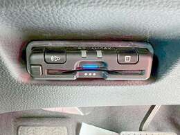 人気のオプション、ビルトインETC付き！料金所もノンストップ通過で渋滞知らず！後から付けると2万円前後はするオプションですので、最初から付いているのは嬉しいですね！