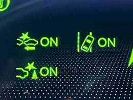 自動衝突被害軽減ブレーキ搭載車です！障害物センサーも付いてます！