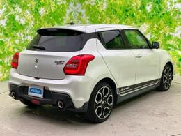 全国に店舗を展開しているのでどこでもお取り寄せが可能です！この車が気になるけど遠方だから・・・と諦める必要はありません！※別途陸送費が必要です。