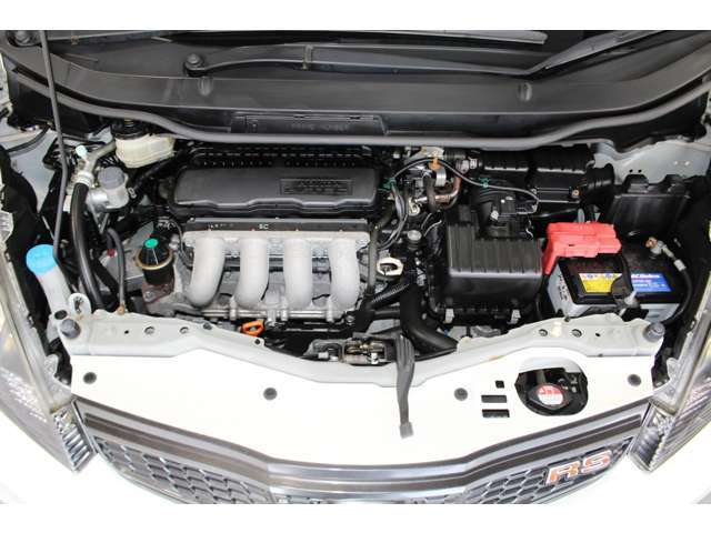 雪国や海岸部などに見られます下廻りの錆や腐食の心配はございません。内外装共にキレイでお車のコンディションにこだわるお客様には最適でございます。