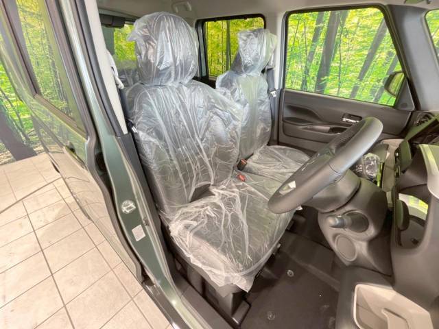 運転席シート廻りは使用感も少なく、良好な状態となっています。丁寧に使われていたことがよくわかりますね。