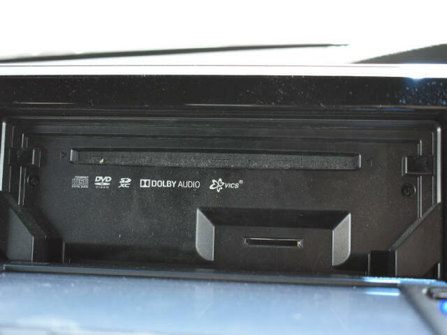 CD・SDカード挿入口の写真です。
