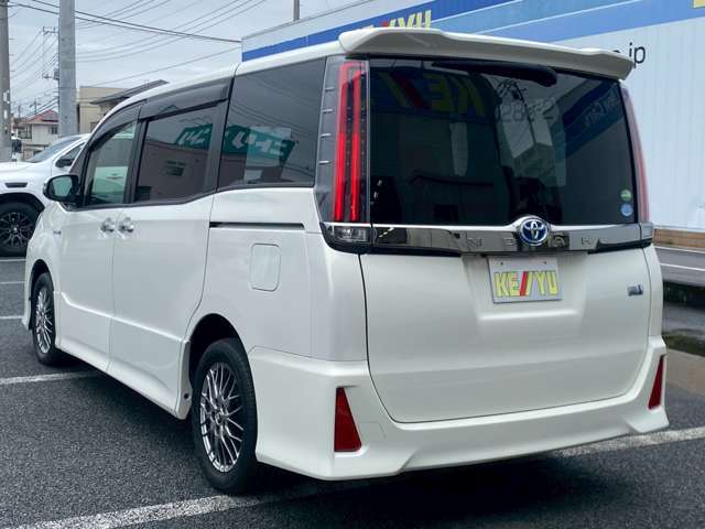 当社の展示車は全車両に車両状態説明書を掲示しております。修復歴の有無は勿論、ドア等の外板の交換歴の有無までも表示☆口頭説明では無く書面にてお渡ししております☆