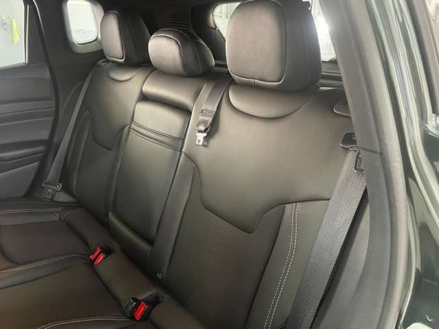 カーセンサーを見て電話しましたとお伝え下さい。078-261-1261までお気軽にお電話下さい。全国納車可能です。納車方法に関してもお気軽にご相談ください。