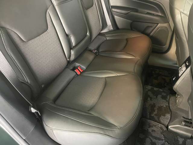 カーセンサーを見て電話しましたとお伝え下さい。078-261-1261までお気軽にお電話下さい。全国納車可能です。納車方法に関してもお気軽にご相談ください。