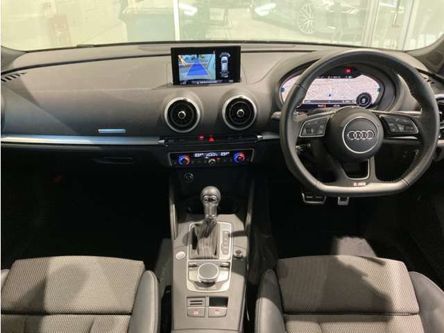 高級感と心地良さが共存する、洗練されたインテリアデザイン。