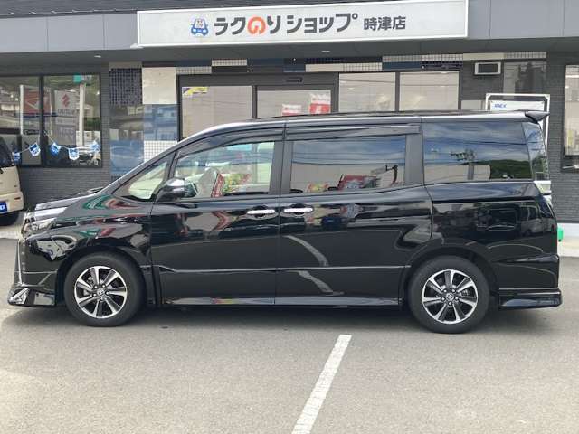 ノベルティ トヨタ2台·SUZUKI3台とオマケ3個と追加 トヨタ ヴォクシー 2.0 ZS 煌III 2021年 1.3万キロ (長崎県
