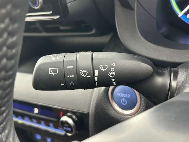 【運転席操作部】快適なドライブを楽しむための機能が装備されています！運転席から触れるので、使いやすいです！除菌プランいれていただくと、さらに清潔で安心していただけます！