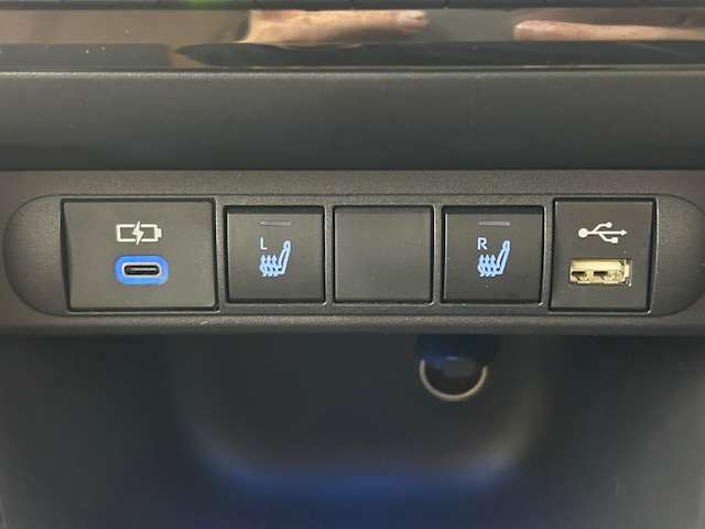【運転席操作部】快適なドライブを楽しむための機能が装備されています！運転席から触れるので、使いやすいです！除菌プランいれていただくと、さらに清潔で安心していただけます！