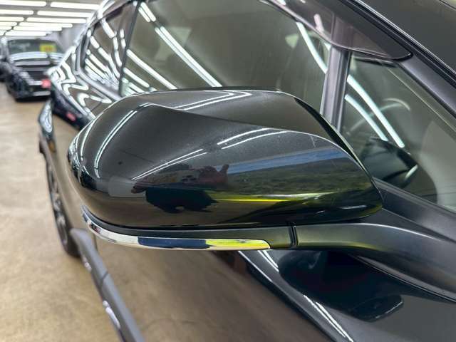 ご納車前には自社認証工場にてしっかり法定点検を行います！エンジンオイル・オイルエレメント・ワイパーゴム等の標準交換部品以外にも点検後交換が必要な消耗部品等も交換・整備致します