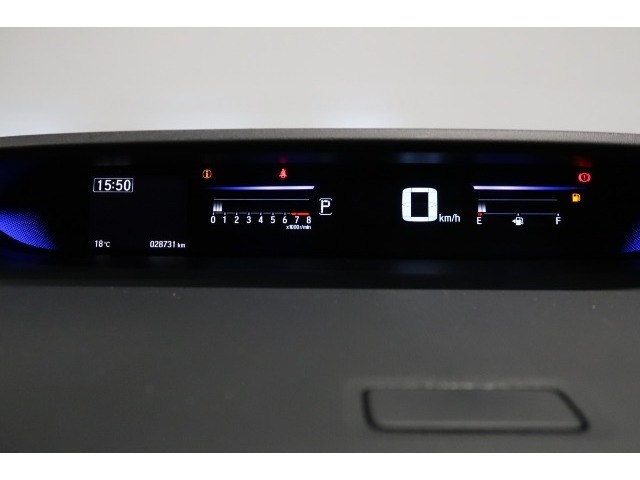 メーターも見易いレイアウトなので安心ドライブをサポートします☆