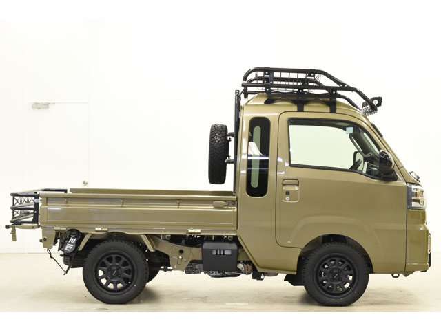 長尺物などを載せやすい、ガードプロスペック、ゲートプラスを装着しております！