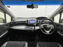 ◆【インパネ全体】全方位で視界が広く、高い目線で運転もしやすいです！