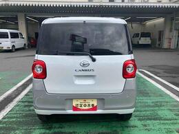 私どもはダイハツ正規ディーラー店舗となります。メーカー保証はもちろん中古車保証も全国最寄りのダイハツ正規ディーラーにてご利用いただけます（一部除く）