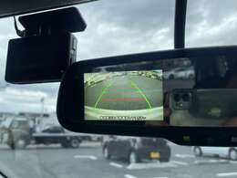【バックカメラ】バックカメラ装備！車を後退させる際の後方の視野をカバーしてくれます！！駐車の際も安心です！！