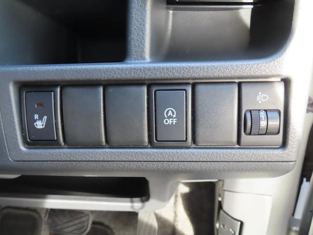 各機能の切り替えボタンは運転席前方の手の届きやすい場所に配置してあります。