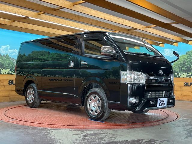 高透明度のガラス皮膜で撥水はもちろん、上質なツヤ・光沢を実現。紫外線や酸性雨から大切な愛車を保護し、色あせ・劣化を防止。「弾スプラッシュコート」、「弾プリミッサコート」からお選びいただけます。