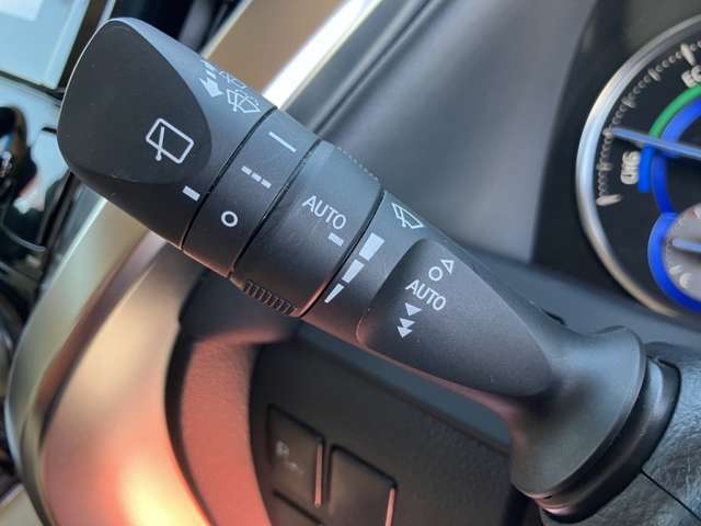 お客様のお車の購入、お乗り換えのお手伝いをさせてください。お客様に合ったカーライフのご提案に自信があります。