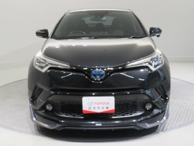 「フロントマスク」です。車の印象を決めるのは【顔】。この車の顔つきは、きっとあなたにピッタリ！？