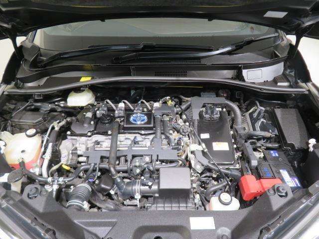 エンジンルームの隅々まで、まるごとクリーニング済みです。見えない所まで、「まるごとクリーニング」で、とてもピカピカです。