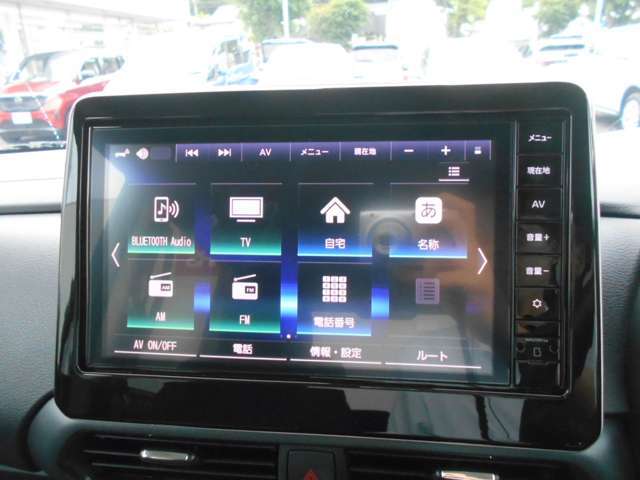 メモリーナビ（テレビ付）搭載で、初めての道や遠出でも安心です！Bluetoothが使えるので、好きな音楽を聴きながら楽しいドライブを♪