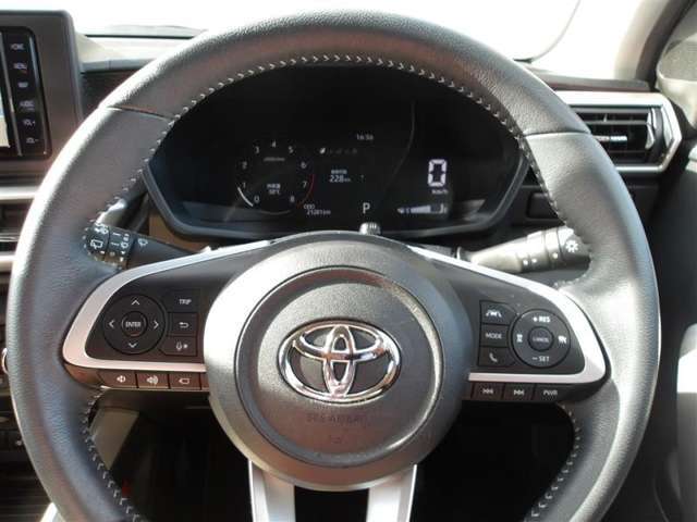 ドライバーに寄り添う快適な操作フィールをもたらすステアリングです。