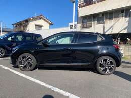 小さなキズの状況や、他の箇所のお写真もお送りできます。お気軽に店舗へお問合せくださいませ