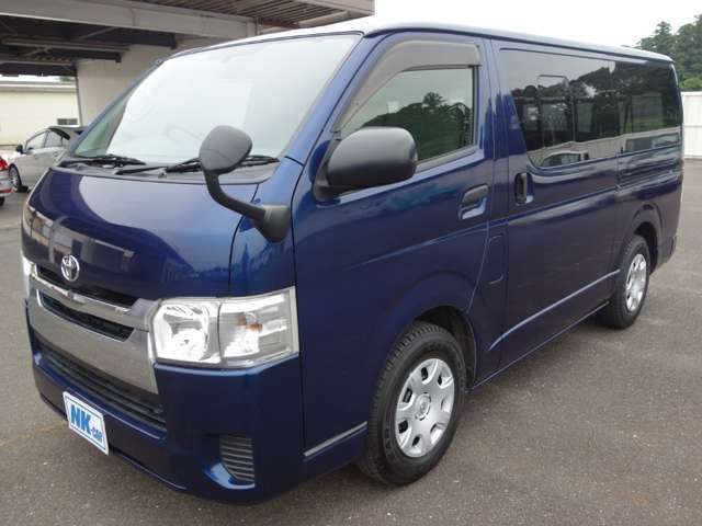 ヘッドライト　コーティング施工も行っています。ヘッドライトが綺麗だとお車の印象も違います♪詳細はスタッフまでお問い合わせください。